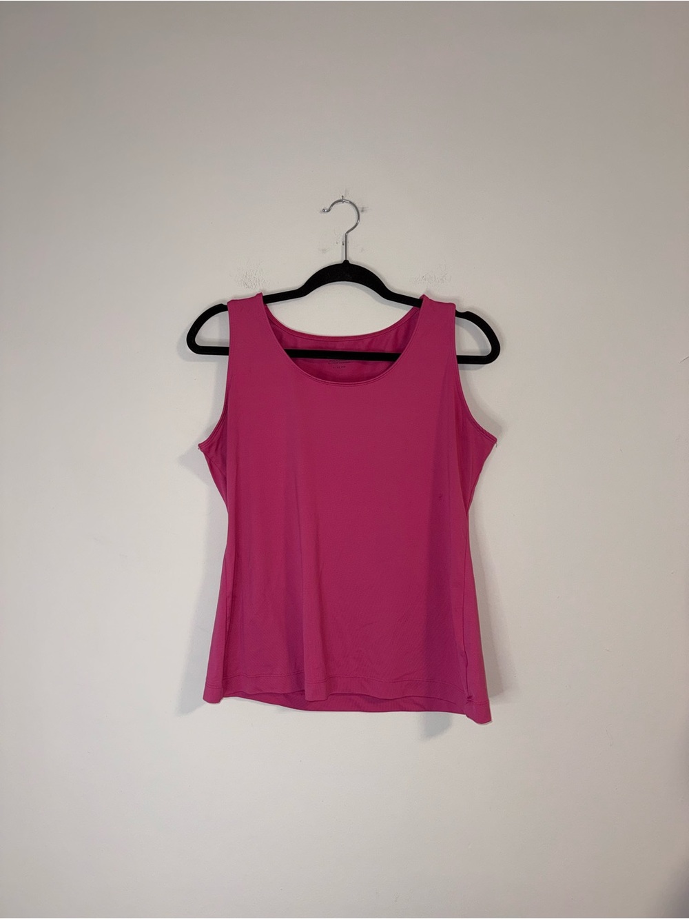 Women's Sleeveless Scoop Neck Tank Top - Pink